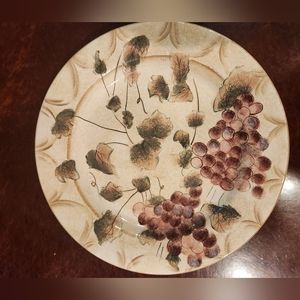 Set of 7-  12 inch Oneida hand painted dinner plates Veneto Grapes